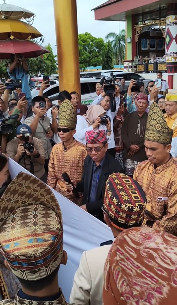 Masyarakat Antusius Ikuti Prosesi Blangikhan Di Lampung Tengah
