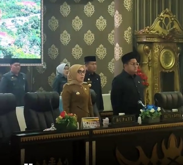 DPRD Kabupaten Way Kanan menggelar rapat paripurna  membahas tiga Rancangan Peraturan Daerah (Raperda) strategis.