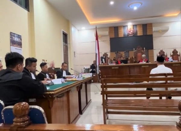 Mantan Bupati Pesawaran Dendi Ramadhona Kaligis dituntut dengan pidana penjara selama 11 tahun.
