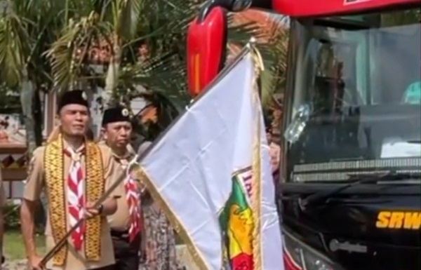 Wakil Bupati Tanggamus Agus Suranto melepas Kontingen Jambore Nasional XII Tahun 2026 Kwartir Cabang Gerakan Pramuka Tanggamus