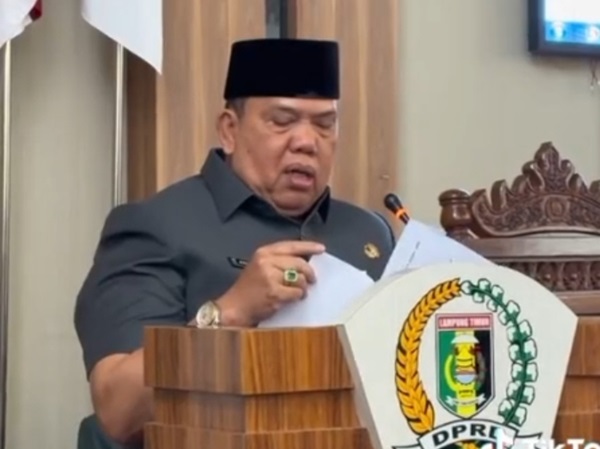 Rapat Paripurna DPRD Kabupaten Lampung Timur dengan agenda penyampaian dua Rancangan Peraturan Daerah (Raperda) Pemerintah Daerah dan dua Raperda inisiatif DPRD