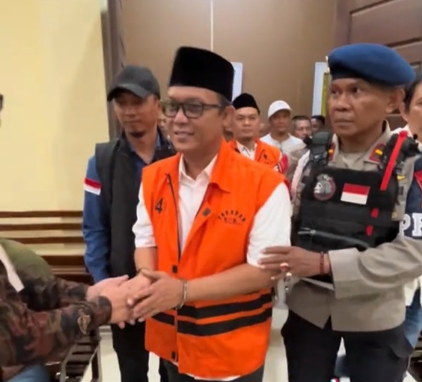 Majelis Hakim Pengadilan Tipikor Tanjungkarang menjatuhkan vonis 5 tahun penjara kepada Bupati Lampung Tengah nonaktif Ardito Wijaya