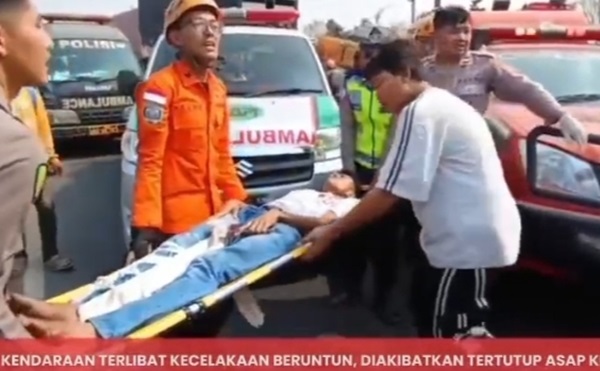 Kecelakaan beruntung melibatkan 10 kendaraan terjadi di Jalan Lintas Timur Kampung Bawang Latak, Kecamatan Menggala.