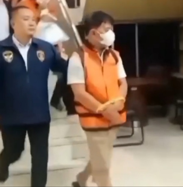 Polda Lampung menahan 8 orang tersangka dalam kasus dugaan korupsi dua proyek peningkatan jalan pada Dinas PUPR Kabupaten Lampung Utara.