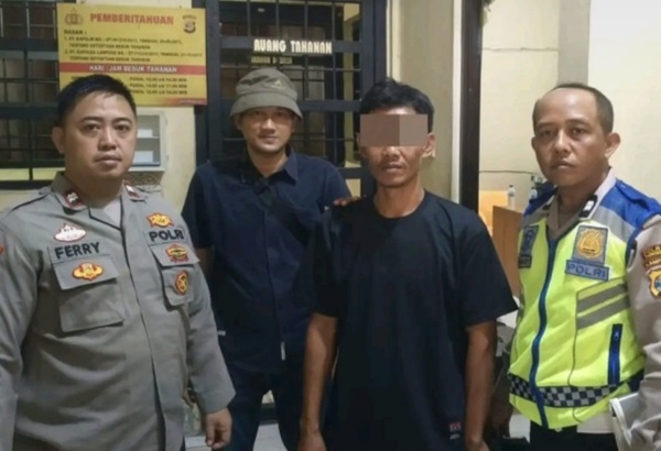 Nablan Subari, sopir truk Fuso yang mengakibatkan dua orang pelajar tewas, ahirnya Menyerahkan diri ke polisi.