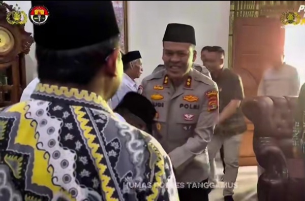 Kapolres Tanggamus bersilaturahmi dengan tokoh agama dari NU, Muhammadiyah, MUI dan FKUB Kabupaten Tanggamus.