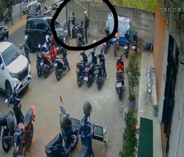 Sepeda motor beat raib digondol maling saat parkir di halaman Kace Lex Coffe.